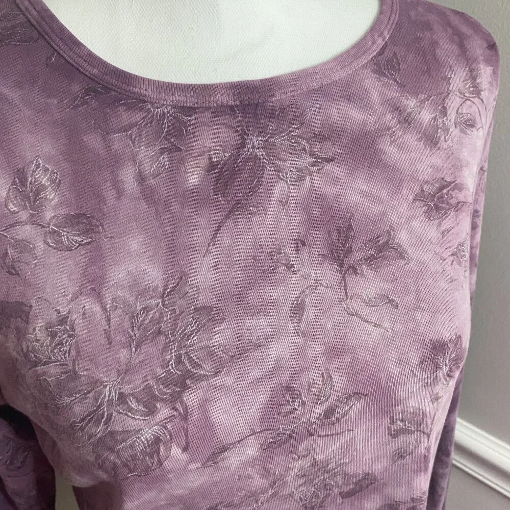 Kim & Cami Graphic Tee size Medium Floral Y2K